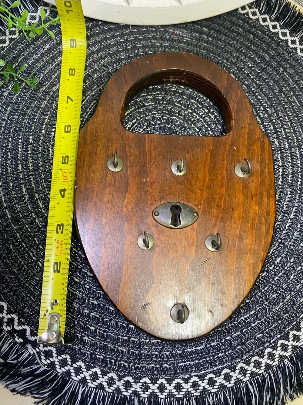 Vintage Three Mountaineers Brown‎ Wooden Key Holder